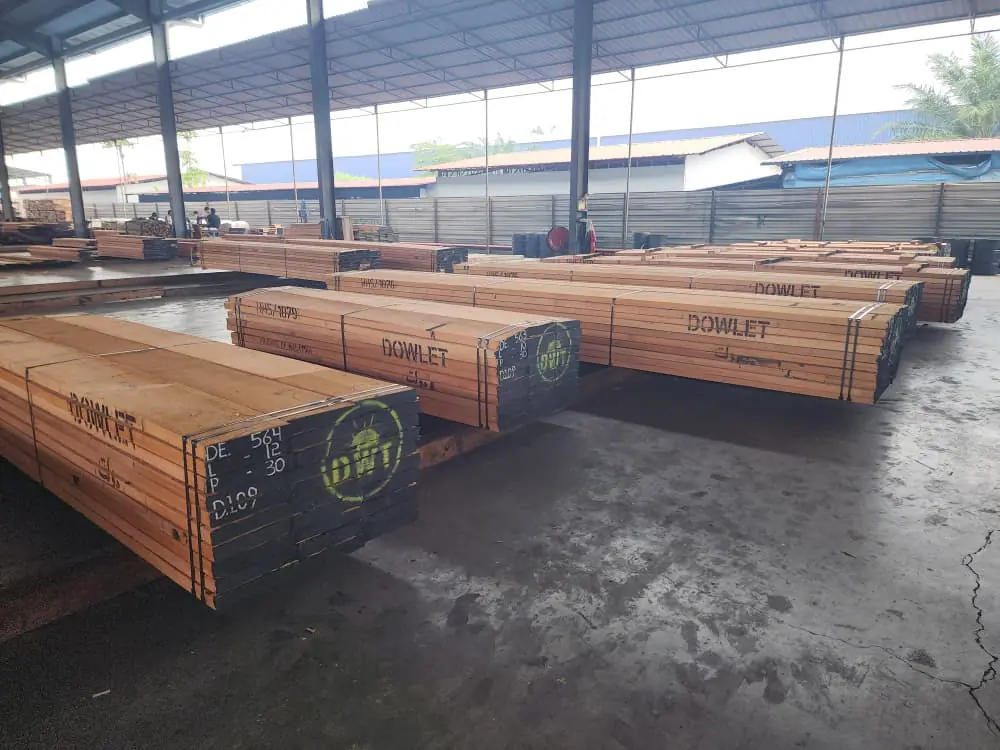 Graded sawn timber stock at the yard — photo 15 of 25