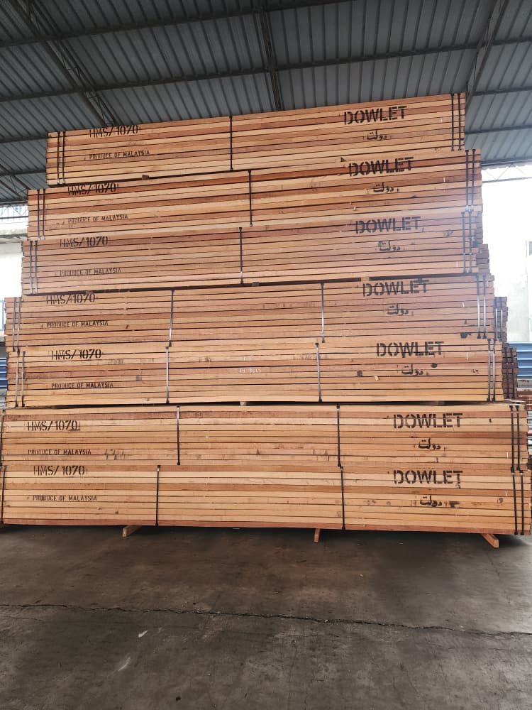 Graded sawn timber stock at the yard — photo 25 of 25