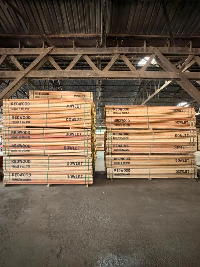 Graded and stacked sawn timber