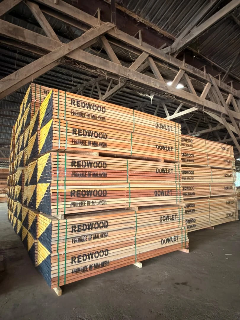 Stacked commercial sawn timber planks